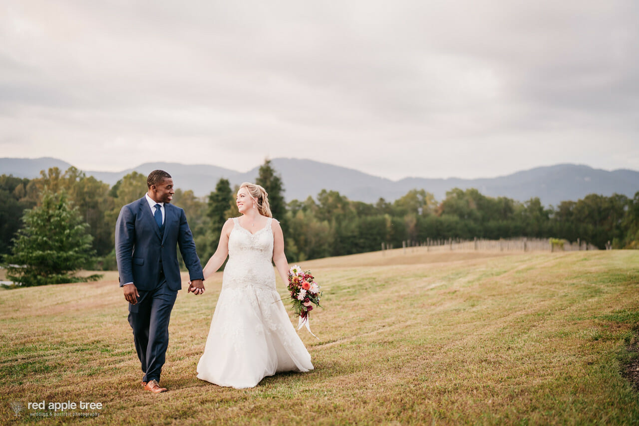 Fall Wedding – Cliffs at Glassy Chapel + Hotel Domestique